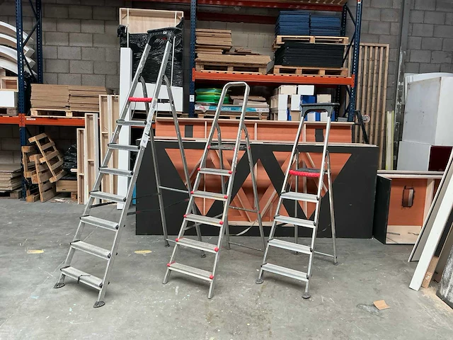 Altrex uitzettrap (3x) - afbeelding 1 van  10