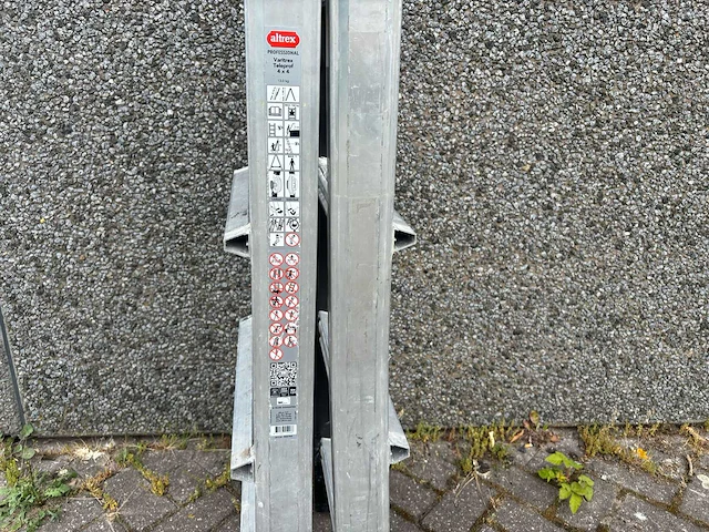 Altrex varitrex teleprof 4x4 vouwladder - afbeelding 4 van  4