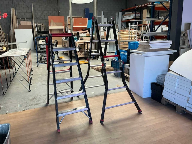 Altrex vouwladder (12x) - afbeelding 1 van  6
