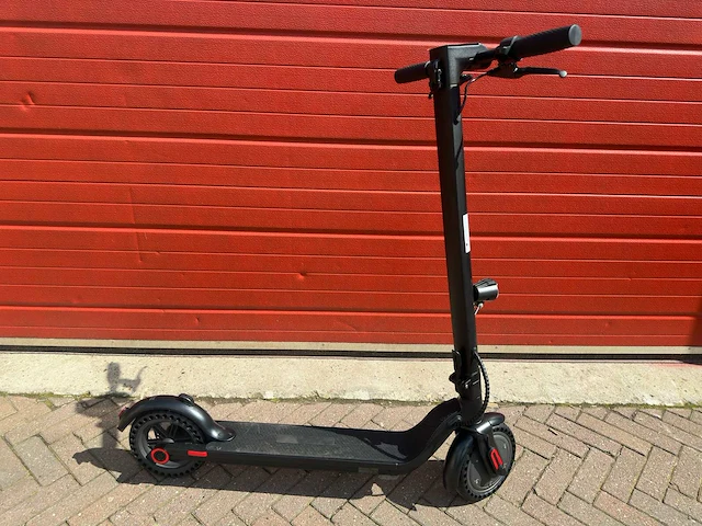 Alucard elektrische step - afbeelding 12 van  14