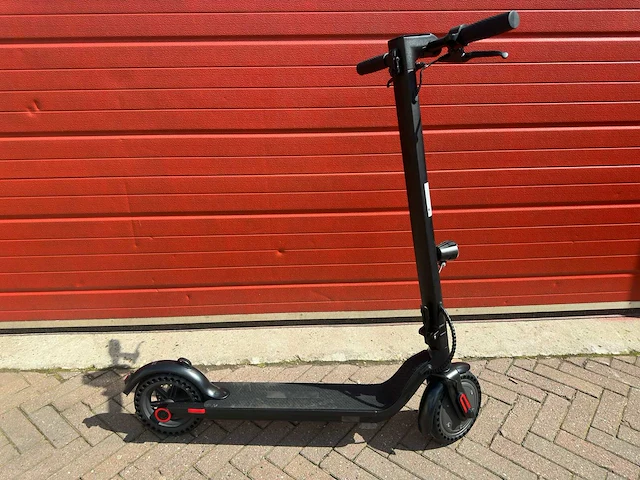 Alucard elektrische step - afbeelding 13 van  14