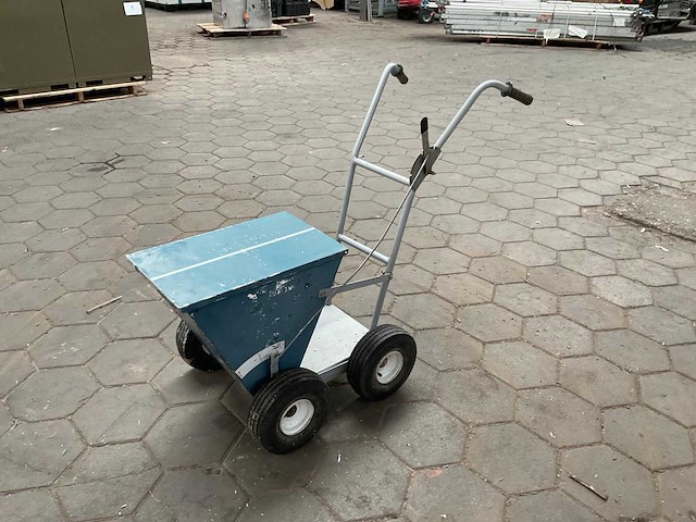 Alumagoal veldlijnmachine - afbeelding 1 van  3