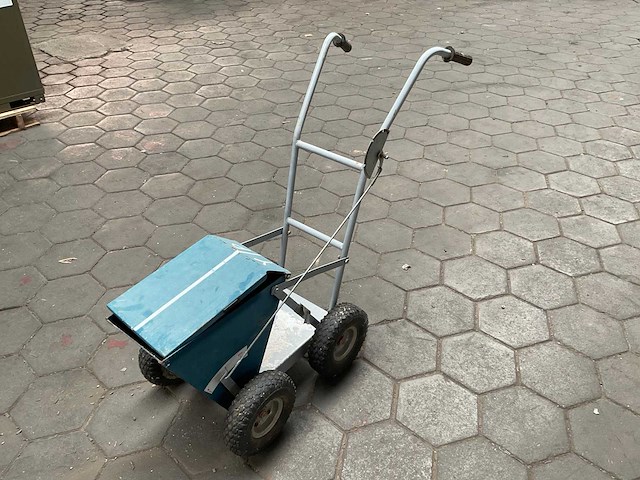 Alumagoal veldlijnmachine - afbeelding 1 van  3