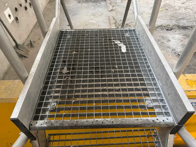 Aluminium bordes trap - afbeelding 8 van  10