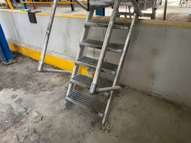 Aluminium bordes trap - afbeelding 10 van  10