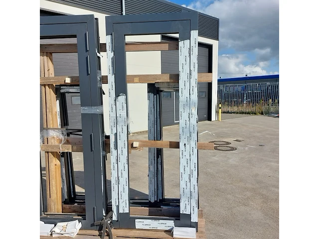 Aluminium deurkozijn, zwartgrijs (mat) - afbeelding 1 van  8