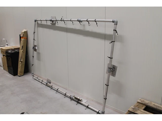 Aluminium doekframe. afmeting 265 x 175 cm. - afbeelding 1 van  2