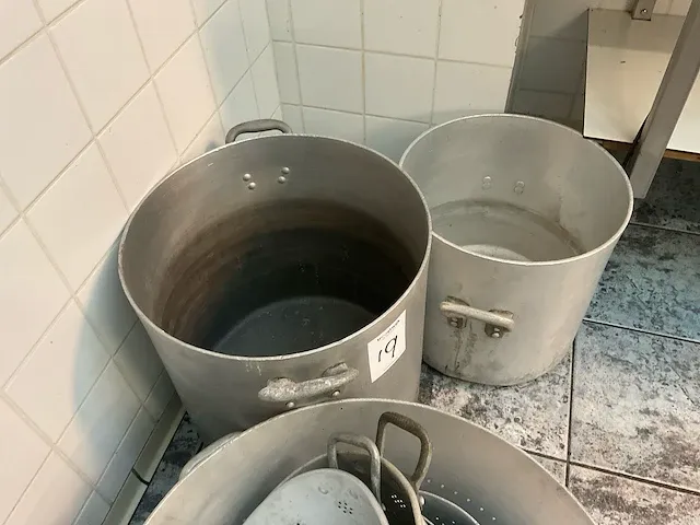 Aluminium grootformaat (kook)pannen - afbeelding 6 van  7