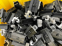 Aluminium middenklem zwart tbv zonnepaneel (170x) - afbeelding 1 van  2