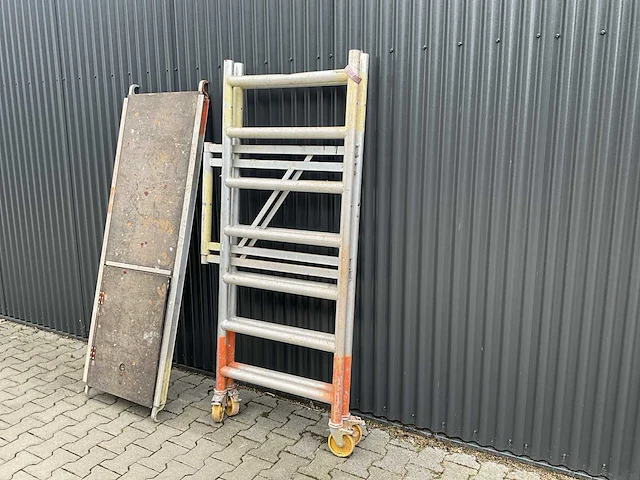 Aluminium opvouwbare - kamersteiger / rolsteiger - afbeelding 4 van  12
