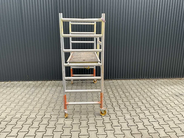 Aluminium opvouwbare - kamersteiger / rolsteiger - afbeelding 7 van  12