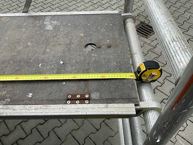 Aluminium opvouwbare - kamersteiger / rolsteiger - afbeelding 9 van  12