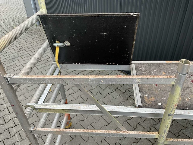 Aluminium opvouwbare - kamersteiger / rolsteiger - afbeelding 11 van  12