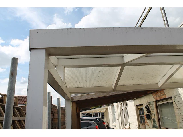 Aluminium overkapping. afmeting 300 x 220 x ca. 250 cm. let op: dient door uzelf gedemonteerd te worden. - afbeelding 3 van  4