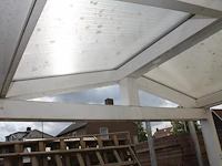 Aluminium overkapping. afmeting 300 x 220 x ca. 250 cm. let op: dient door uzelf gedemonteerd te worden. - afbeelding 4 van  4