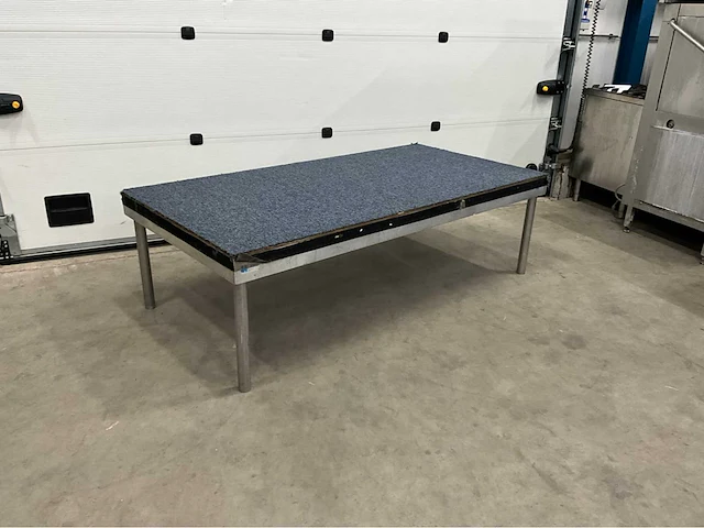 Aluminium podiumdelen (12x) - afbeelding 1 van  13