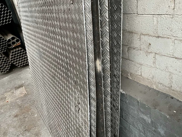 Aluminium traanplaat 3,5x5 mm ca. 1500x3000mm - afbeelding 6 van  6