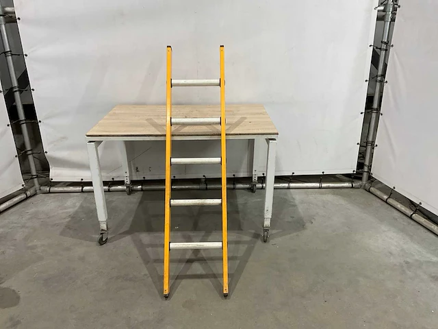 Aluminium trapje - afbeelding 3 van  5
