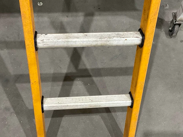 Aluminium trapje - afbeelding 4 van  5