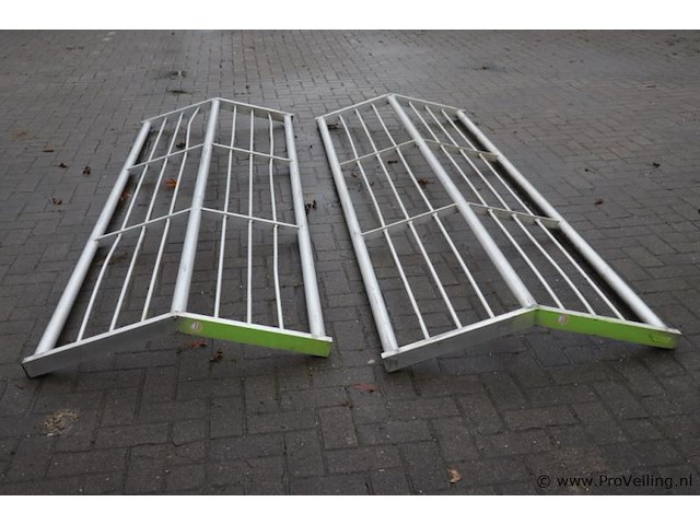 Aluminium valbescherming dakgoot - 2 stuks - afbeelding 1 van  5