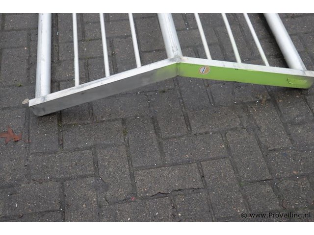 Aluminium valbescherming dakgoot - 2 stuks - afbeelding 4 van  5