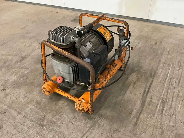 Alup zuigercompressor - afbeelding 1 van  6