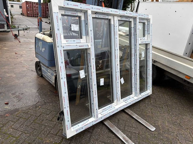 Aluplast kozijn 208x160cm - afbeelding 1 van  2