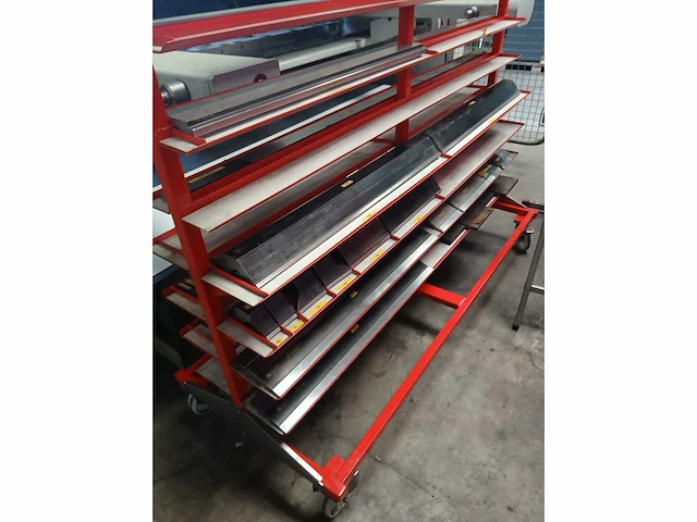 Amada - 2001 - hfe 80-25 - cnc kantbank - afbeelding 9 van  9
