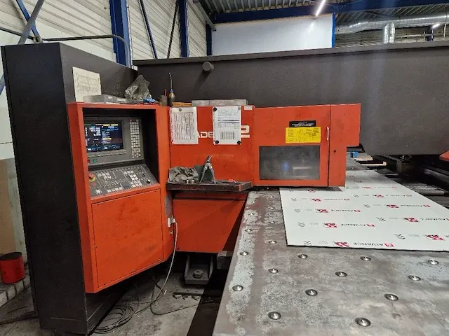 Amada - arcade 212 - punch nibbling machines - afbeelding 5 van  12