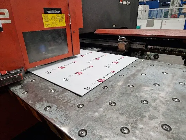 Amada - arcade 212 - punch nibbling machines - afbeelding 10 van  12