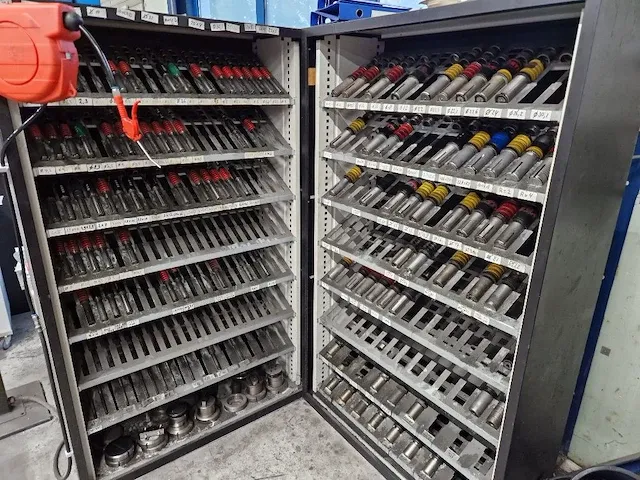 Amada - arcade 212 - punch nibbling machines - afbeelding 11 van  12