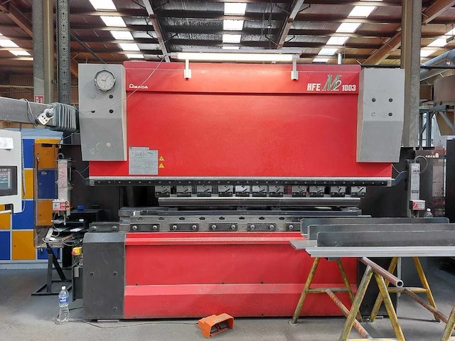 Amada - hfe m2 1003 - cnc press brakes - 2016 - afbeelding 1 van  4