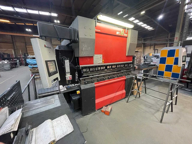 Amada - hfe m2 5020 - cnc press brakes - 2015 - afbeelding 3 van  4