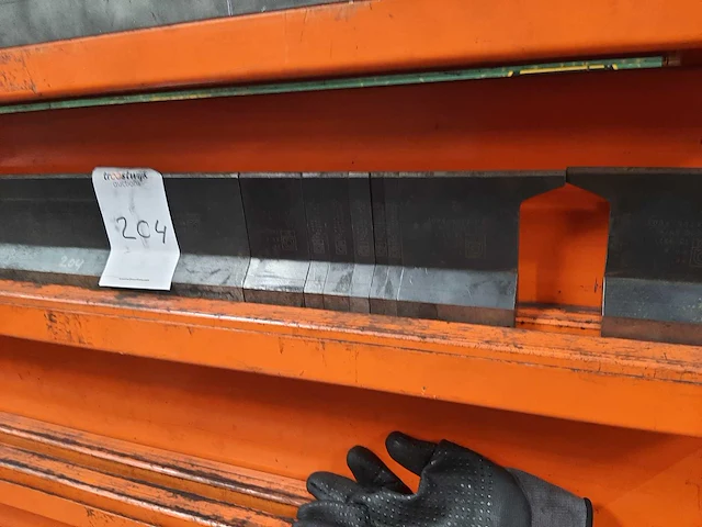 Amada - kantbank gereedschap - afbeelding 1 van  5