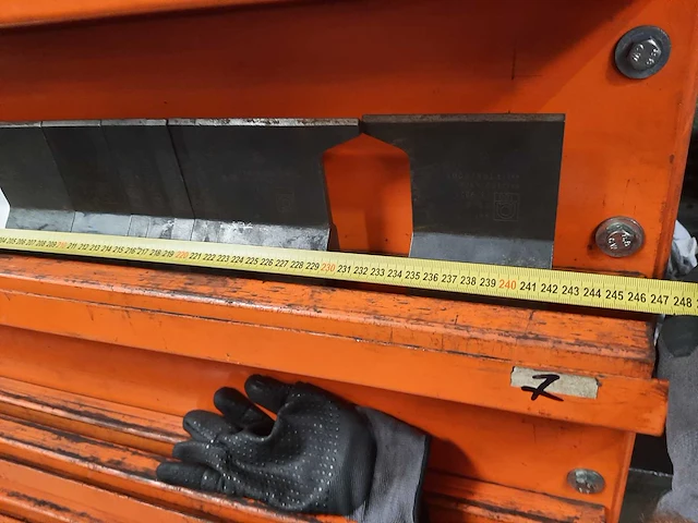 Amada - kantbank gereedschap - afbeelding 5 van  5