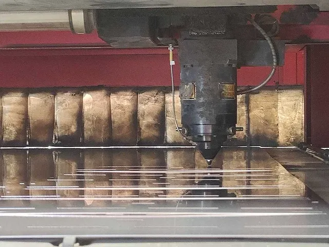 Amada - lc 2415 a3 - lasersnijmachine - afbeelding 10 van  16