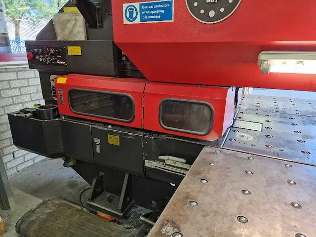 Amada - pega 345 - pons-nibbelmachine - 1986 - afbeelding 3 van  12