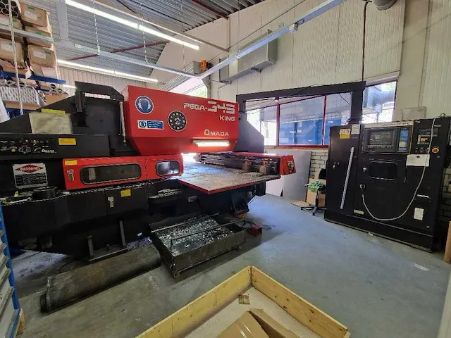 Amada - pega 345 - pons-nibbelmachine - 1986 - afbeelding 7 van  12