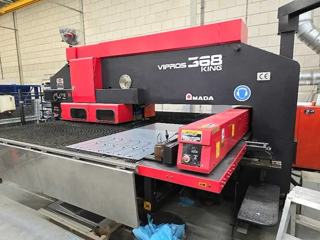 Amada - vipros king 368 - pons-nibbelmachine - 1997 - afbeelding 5 van  12