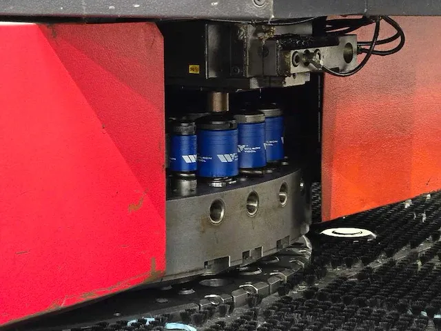Amada - vipros king 368 - pons-nibbelmachine - 1997 - afbeelding 8 van  12