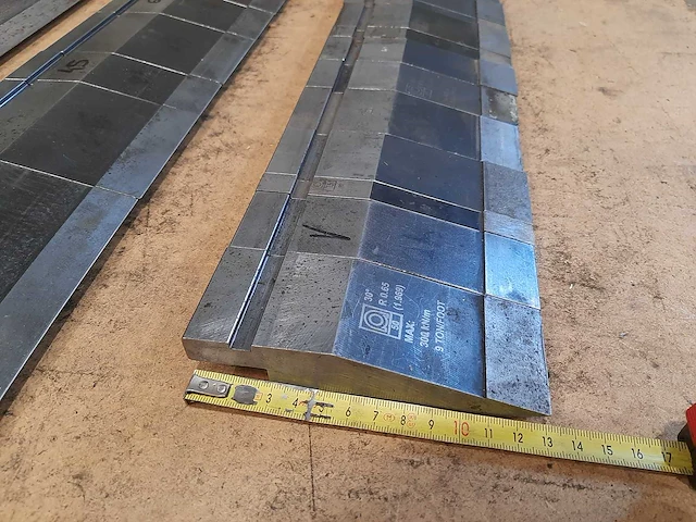 Amada boven gereedschap - 21080 - kantbank gereedschap - afbeelding 3 van  3