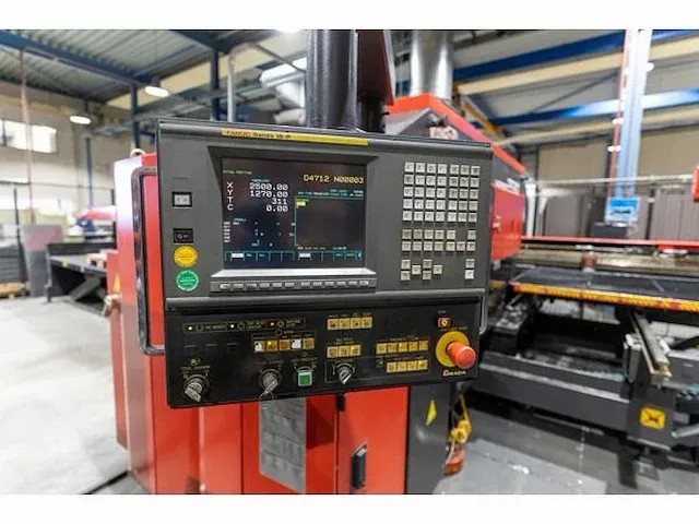 Amada vipros 2510 king pons-nibbelmachine - afbeelding 2 van  21