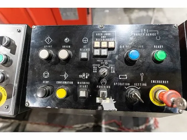 Amada vipros 2510 king pons-nibbelmachine - afbeelding 4 van  21