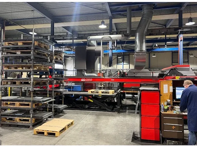 Amada vipros 2510 king pons-nibbelmachine - afbeelding 11 van  21