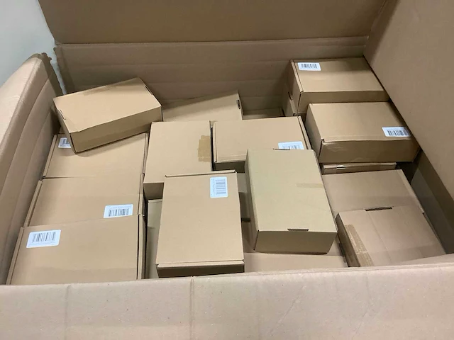 Amazon overstock goederen - afbeelding 2 van  4