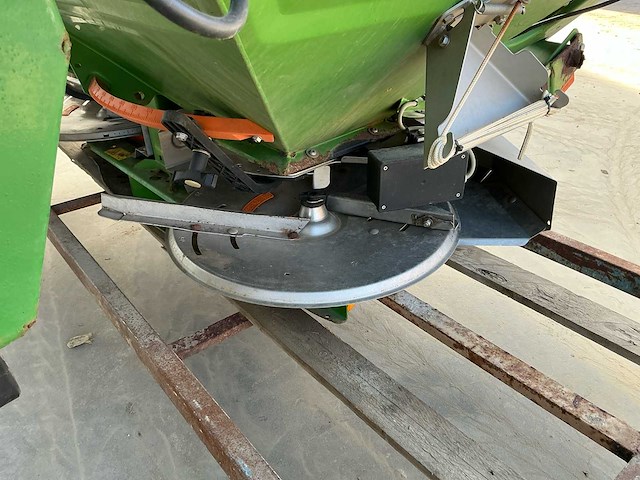 Amazone za-m 1500 kunstmeststrooier 2004 - afbeelding 17 van  18