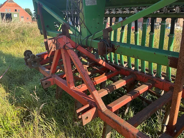 Amazonen-werke d7 special zaaimachine - afbeelding 19 van  21