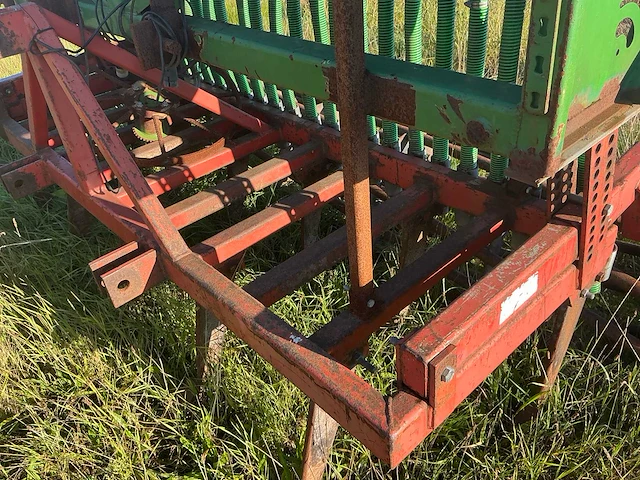 Amazonen-werke d7 special zaaimachine - afbeelding 21 van  21