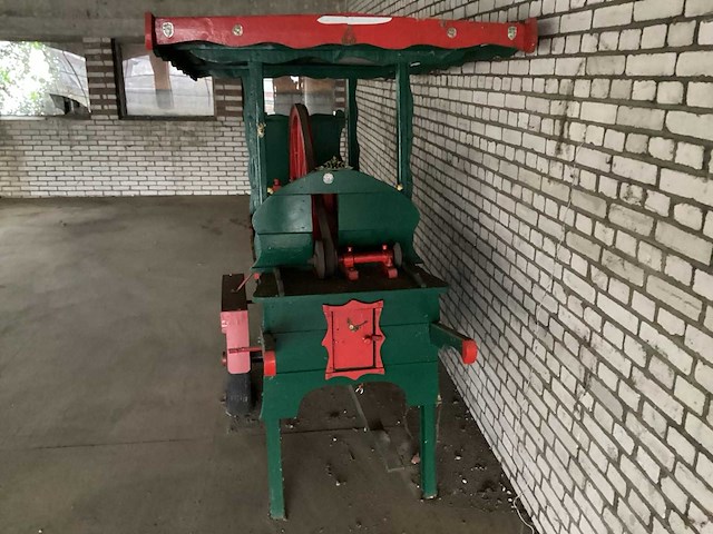 Ambachtelijke scharen/ messen slijper antiek - afbeelding 4 van  8