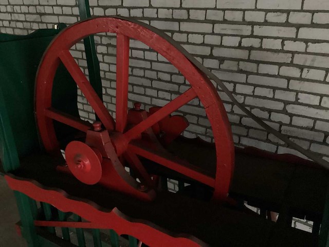 Ambachtelijke scharen/ messen slijper antiek - afbeelding 8 van  8